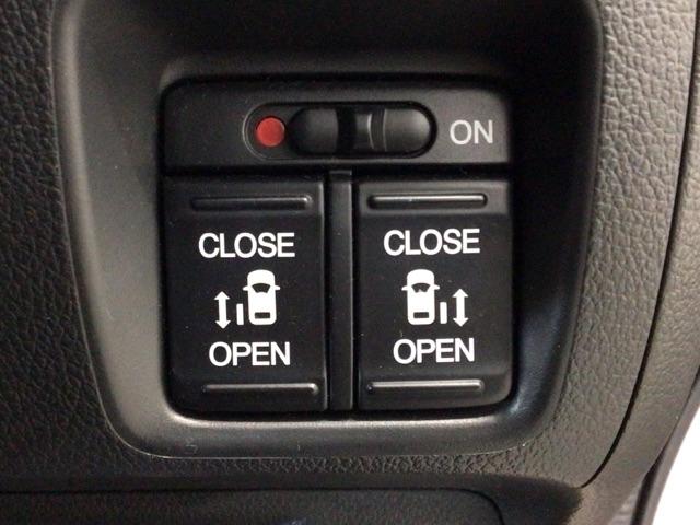 N-BOX GSSパッケージ 衝突軽減ブレーキ・ワンセグ・メモリナビ・DVD・バックカメラ・純正AW・ETC W電動ドア Iストップ ブレーキサポート ダブルエアバック TVナビ サイドカーテンエアバック イモビ 1セグTV(8枚目)