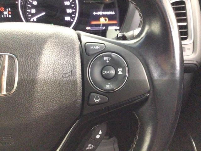 ヴェゼル ハイブリッドZ・ホンダセンシング LED・フルセグ・メモリナビ・バックカメラ・純正AW・シートヒーター・ETC レーダーサポート 1オーナ- DVD再生機能 横滑り防止システム バックアイカメラ 盗難防止装置 シートヒーター付 ABS(5枚目)