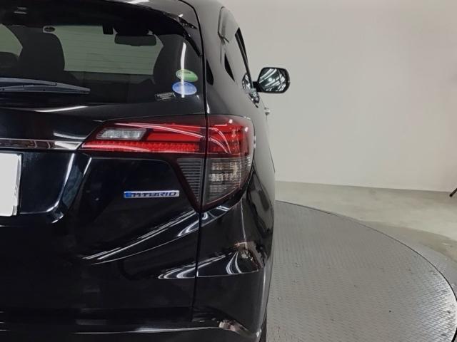 ヴェゼル ハイブリッドZ・ホンダセンシング LED・フルセグ・メモリナビ・バックカメラ・純正AW・シートヒーター・ETC レーダーサポート 1オーナ- DVD再生機能 横滑り防止システム バックアイカメラ 盗難防止装置 シートヒーター付 ABS(24枚目)