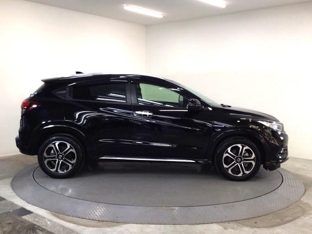 ヴェゼル ハイブリッドZ・ホンダセンシング LED・フルセグ・メモリナビ・バックカメラ・純正AW・シートヒーター・ETC レーダーサポート 1オーナ- DVD再生機能 横滑り防止システム バックアイカメラ 盗難防止装置 シートヒーター付 ABS(26枚目)