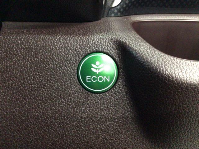 ご契約の流れは、当店のスタッフがわかりやすく説明いたしますのでお気軽にお声かけください！