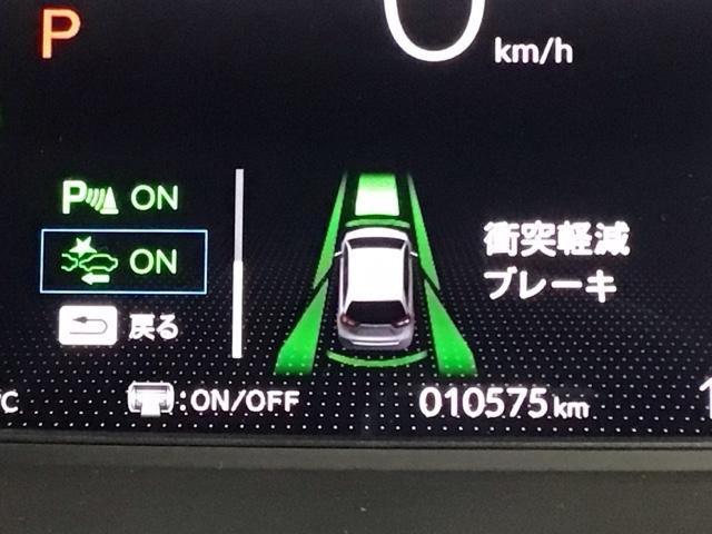 フィット ｅ：ＨＥＶホームブラックスタイル　デモカーＵＰ・ＬＥＤ・フルセグ・ホンダＣＯＮＮＥＣＴ・純正ＡＷ・ＥＴＣ　全周囲カメラ　オートライト　Ｂカメラ　１オーナー　ＬＥＤライト　クリアランスソナー　サイドＳＲＳ　オートクルーズコントロール（7枚目）