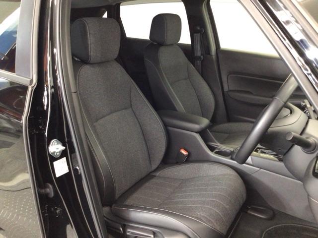 フィット ｅ：ＨＥＶホームブラックスタイル　デモカーＵＰ・ＬＥＤ・フルセグ・ホンダＣＯＮＮＥＣＴ・純正ＡＷ・ＥＴＣ　全周囲カメラ　オートライト　Ｂカメラ　１オーナー　ＬＥＤライト　クリアランスソナー　サイドＳＲＳ　オートクルーズコントロール（15枚目）