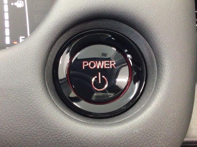 フィット ｅ：ＨＥＶホームブラックスタイル　デモカーＵＰ・ＬＥＤ・フルセグ・ホンダＣＯＮＮＥＣＴ・純正ＡＷ・ＥＴＣ　全周囲カメラ　オートライト　Ｂカメラ　１オーナー　ＬＥＤライト　クリアランスソナー　サイドＳＲＳ　オートクルーズコントロール（22枚目）