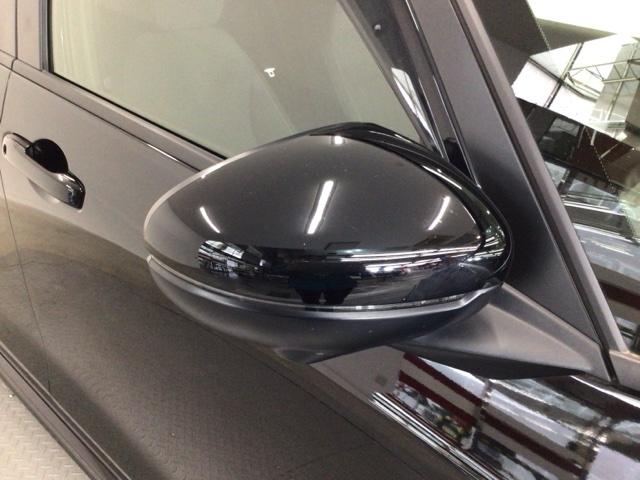 フィット ｅ：ＨＥＶホームブラックスタイル　デモカーＵＰ・ＬＥＤ・フルセグ・ホンダＣＯＮＮＥＣＴ・純正ＡＷ・ＥＴＣ　全周囲カメラ　オートライト　Ｂカメラ　１オーナー　ＬＥＤライト　クリアランスソナー　サイドＳＲＳ　オートクルーズコントロール（29枚目）