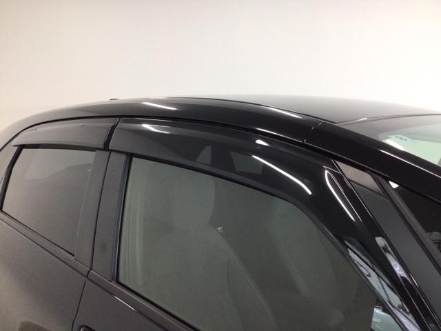 フィット ｅ：ＨＥＶホームブラックスタイル　デモカーＵＰ・ＬＥＤ・フルセグ・ホンダＣＯＮＮＥＣＴ・純正ＡＷ・ＥＴＣ　全周囲カメラ　オートライト　Ｂカメラ　１オーナー　ＬＥＤライト　クリアランスソナー　サイドＳＲＳ　オートクルーズコントロール（30枚目）