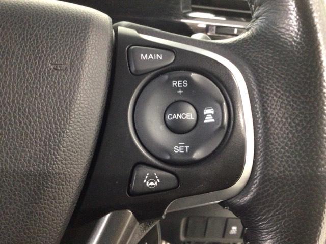 ステップワゴンスパーダ スパーダ・クールスピリットホンダセンシング　ＬＥＤ・フルセグ・メモリナビ・後席モニター・純正ＡＷ・両側電動ドア・ＥＴＣ　サイドエアバック　スマートキ　左右電動スライドドア　バックモニタ　Ｗエアコン　地ＴＶ　ナビ＆ＴＶ　三列シート　ＵＳＢ　ＡＡＣ（6枚目）