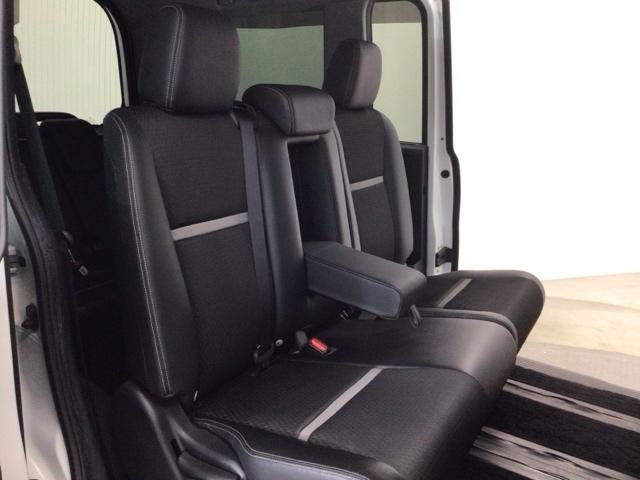 ステップワゴンスパーダ スパーダ・クールスピリットホンダセンシング　ＬＥＤ・フルセグ・メモリナビ・後席モニター・純正ＡＷ・両側電動ドア・ＥＴＣ　サイドエアバック　スマートキ　左右電動スライドドア　バックモニタ　Ｗエアコン　地ＴＶ　ナビ＆ＴＶ　三列シート　ＵＳＢ　ＡＡＣ（14枚目）