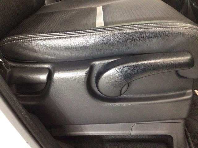 ステップワゴンスパーダ スパーダ・クールスピリットホンダセンシング　ＬＥＤ・フルセグ・メモリナビ・後席モニター・純正ＡＷ・両側電動ドア・ＥＴＣ　サイドエアバック　スマートキ　左右電動スライドドア　バックモニタ　Ｗエアコン　地ＴＶ　ナビ＆ＴＶ　三列シート　ＵＳＢ　ＡＡＣ（34枚目）