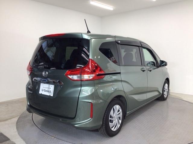 フリード Ｇ　レンタＵＰ・フルセグ・メモリナビ・バックカメラ・シートヒーター・ＥＴＣ　Ａクルーズ　３列シート　ＬＥＤヘッドライト　パワーウインドウ　地デジ　Ｒカメラ　イモビ　ＶＳＡ　ＵＳＢ　ドライブレコーダー（4枚目）