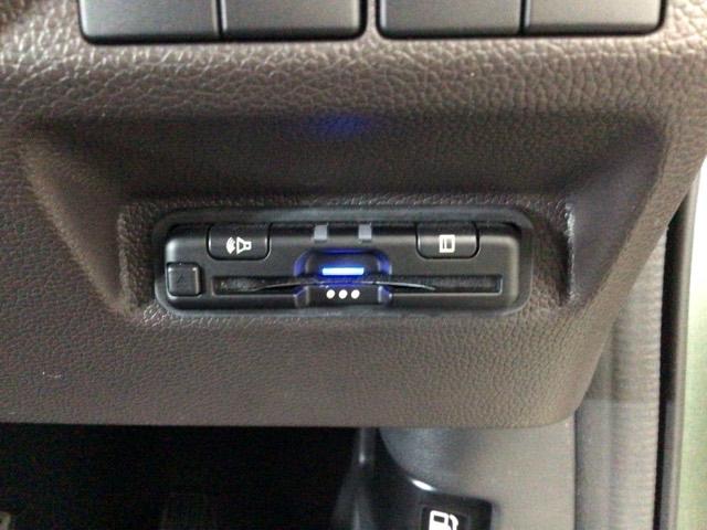 フリード Ｇ　レンタＵＰ・フルセグ・メモリナビ・バックカメラ・シートヒーター・ＥＴＣ　Ａクルーズ　３列シート　ＬＥＤヘッドライト　パワーウインドウ　地デジ　Ｒカメラ　イモビ　ＶＳＡ　ＵＳＢ　ドライブレコーダー（11枚目）