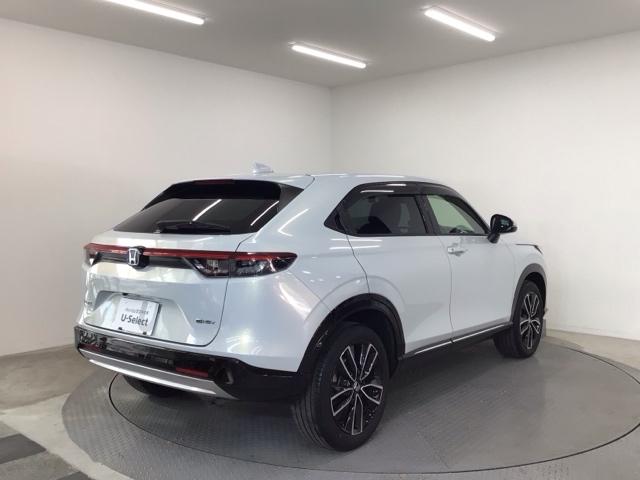 ヴェゼル ｅ：ＨＥＶＺ　ＬＥＤ・フルセグ・メモリナビ・バックカメラ・純正ＡＷ・ホンダＣＯＮＮＥＣＴ　衝突回避支援ブレーキ機能　１オナ　スマキ　Ｐトランク　フルオートエアコン　エアバッグ　両席エアバック　Ｒカメ　ＬＥＤランプ（4枚目）