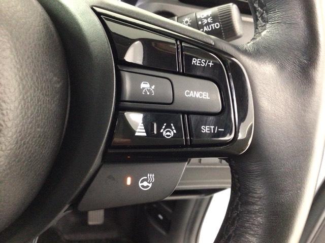 ヴェゼル ｅ：ＨＥＶＺ　ＬＥＤ・フルセグ・メモリナビ・バックカメラ・純正ＡＷ・ホンダＣＯＮＮＥＣＴ　衝突回避支援ブレーキ機能　１オナ　スマキ　Ｐトランク　フルオートエアコン　エアバッグ　両席エアバック　Ｒカメ　ＬＥＤランプ（5枚目）