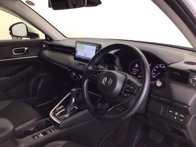 ヴェゼル ｅ：ＨＥＶＺ　ＬＥＤ・フルセグ・メモリナビ・バックカメラ・純正ＡＷ・ホンダＣＯＮＮＥＣＴ　衝突回避支援ブレーキ機能　１オナ　スマキ　Ｐトランク　フルオートエアコン　エアバッグ　両席エアバック　Ｒカメ　ＬＥＤランプ（32枚目）