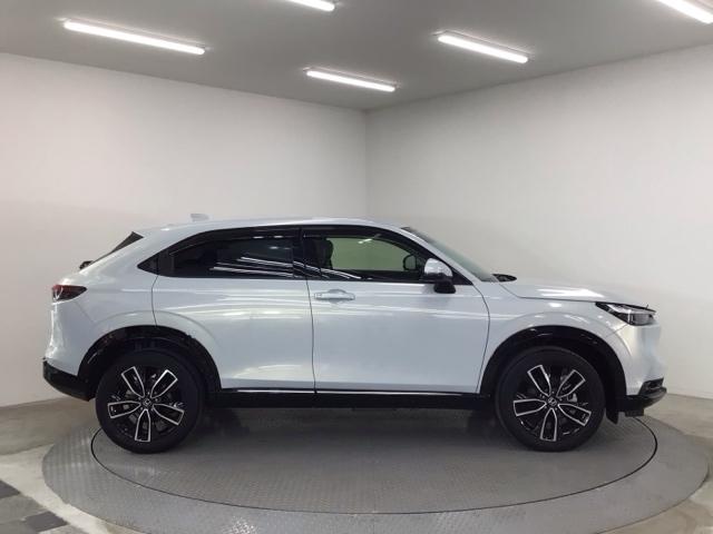 ヴェゼル ｅ：ＨＥＶＺ　ＬＥＤ・フルセグ・メモリナビ・バックカメラ・純正ＡＷ・ホンダＣＯＮＮＥＣＴ　衝突回避支援ブレーキ機能　１オナ　スマキ　Ｐトランク　フルオートエアコン　エアバッグ　両席エアバック　Ｒカメ　ＬＥＤランプ（39枚目）