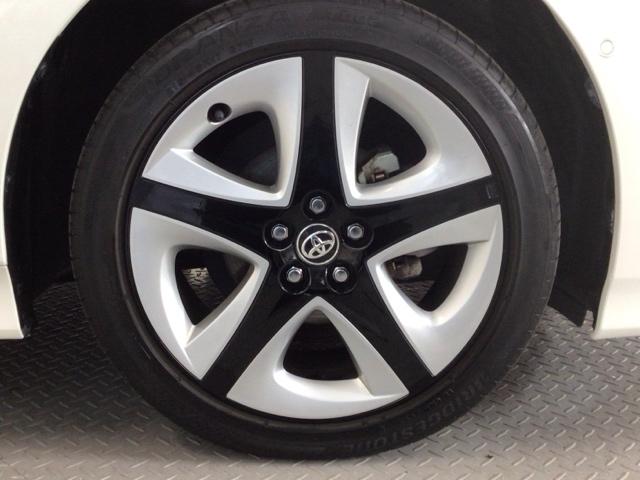 プリウスＰＨＶ Ａプレミアム　ＬＥＤ・フルセグ・メモリナビ・バックカメラ・純正ＡＷ・シートヒーター・ＥＴＣ　ソナー　ＬＥＤライト　横滑り防止機能　黒革シート　イモビライザー　Ｂカメラ　パワステ　オートエアコン　１オーナー　ＡＢＳ（12枚目）