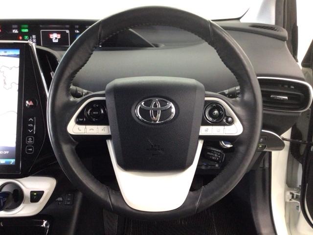 プリウスＰＨＶ Ａプレミアム　ＬＥＤ・フルセグ・メモリナビ・バックカメラ・純正ＡＷ・シートヒーター・ＥＴＣ　ソナー　ＬＥＤライト　横滑り防止機能　黒革シート　イモビライザー　Ｂカメラ　パワステ　オートエアコン　１オーナー　ＡＢＳ（17枚目）