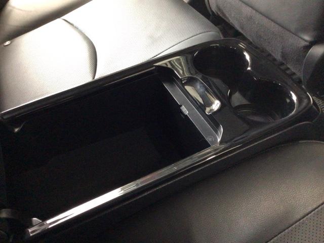 プリウスＰＨＶ Ａプレミアム　ＬＥＤ・フルセグ・メモリナビ・バックカメラ・純正ＡＷ・シートヒーター・ＥＴＣ　ソナー　ＬＥＤライト　横滑り防止機能　黒革シート　イモビライザー　Ｂカメラ　パワステ　オートエアコン　１オーナー　ＡＢＳ（40枚目）