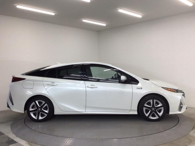 プリウスＰＨＶ Ａプレミアム　ＬＥＤ・フルセグ・メモリナビ・バックカメラ・純正ＡＷ・シートヒーター・ＥＴＣ　ソナー　ＬＥＤライト　横滑り防止機能　黒革シート　イモビライザー　Ｂカメラ　パワステ　オートエアコン　１オーナー　ＡＢＳ（51枚目）