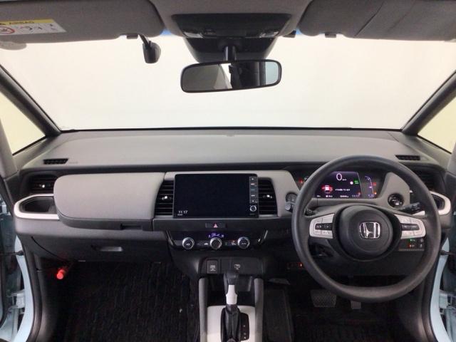 フィット e:HEVクロスター LED・フルセグ・メモリナビ・バックカメラ・純正AW・ホンダCONNECT 衝突回避システム 1オーナー フルオートエアコン 前後センサー LEDランプ エアバッグ サイドエアバック 地デジ VSA(4枚目)
