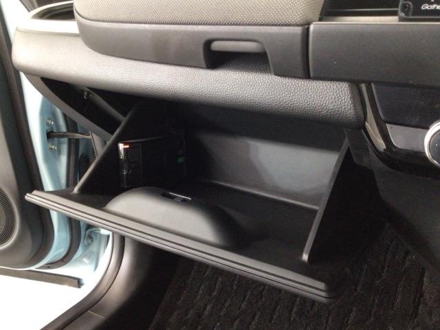 フィット e:HEVクロスター LED・フルセグ・メモリナビ・バックカメラ・純正AW・ホンダCONNECT 衝突回避システム 1オーナー フルオートエアコン 前後センサー LEDランプ エアバッグ サイドエアバック 地デジ VSA(29枚目)