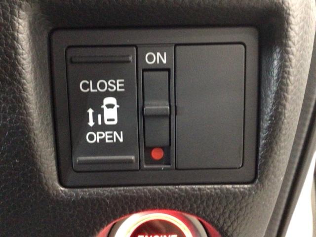 N-BOXカスタム L LED・フルセグ・メモリナビ・バックカメラ・純正AW・シートヒーター・ETC Pソナー 1オーナー サイドエアバッグ ナビTV Aストップ ベンチシート キーフリーシステム LEDライト リアカメ(10枚目)