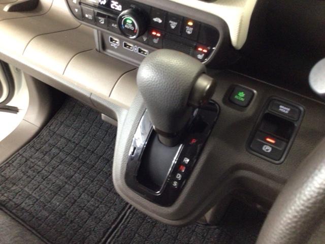 Ｎ－ＷＧＮ Ｌ　フルセグ・メモリナビ・ＤＶＤ・バックカメラ・シートヒーター・スマートキー・ＥＴＣ　Ｐセンサー　誤発進抑制　ワンオーナー　ベンチシート　盗難防止システム　ＡＢＳ　サイドカーテンエアバック　クルコン（21枚目）