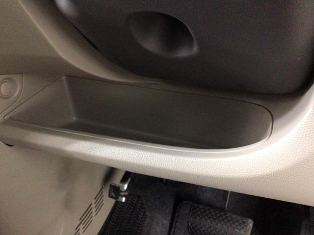 Ｎ－ＯＮＥ Ｇ・Ｌパッケージ　ＨＩＤ・ＣＤ・バックカメラ・純正ＡＷ・ＥＣＯＮスイッチ・スマートキー・ＥＴＣ　１オーナー　ｉストップ　ベンチＳ　盗難防止　フルオートエアコン　パワーウィンドウ　助手席エアバック　ＵＳＢ　ＥＳＣ　ＡＢＳ（22枚目）