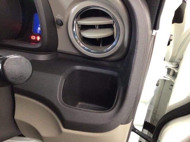 Ｎ－ＯＮＥ Ｇ・Ｌパッケージ　ＨＩＤ・ＣＤ・バックカメラ・純正ＡＷ・ＥＣＯＮスイッチ・スマートキー・ＥＴＣ　１オーナー　ｉストップ　ベンチＳ　盗難防止　フルオートエアコン　パワーウィンドウ　助手席エアバック　ＵＳＢ　ＥＳＣ　ＡＢＳ（23枚目）