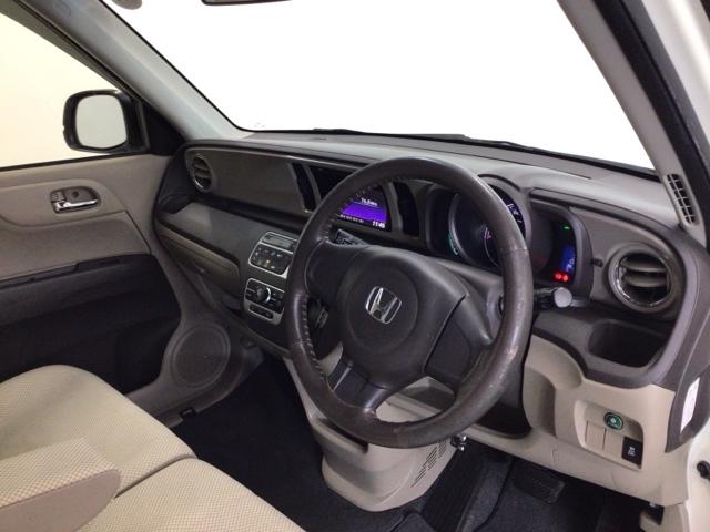 Ｎ－ＯＮＥ Ｇ・Ｌパッケージ　ＨＩＤ・ＣＤ・バックカメラ・純正ＡＷ・ＥＣＯＮスイッチ・スマートキー・ＥＴＣ　１オーナー　ｉストップ　ベンチＳ　盗難防止　フルオートエアコン　パワーウィンドウ　助手席エアバック　ＵＳＢ　ＥＳＣ　ＡＢＳ（40枚目）