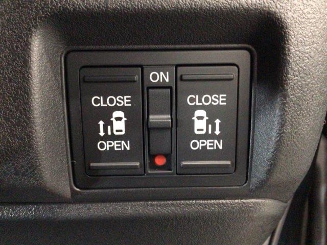 Ｎ－ＢＯＸカスタム ターボ　ＬＥＤ・ホンダＣＯＮＮＥＣＴ・ディスプレイオーディオ・バックカメラ・ＥＴＣ　イモビライザー　１オナ　衝突被害軽減　ベンチシート　キーフリー　Ｐセンサー　ＥＳＣ　パワステ　両席エアバック　ターボ車（8枚目）