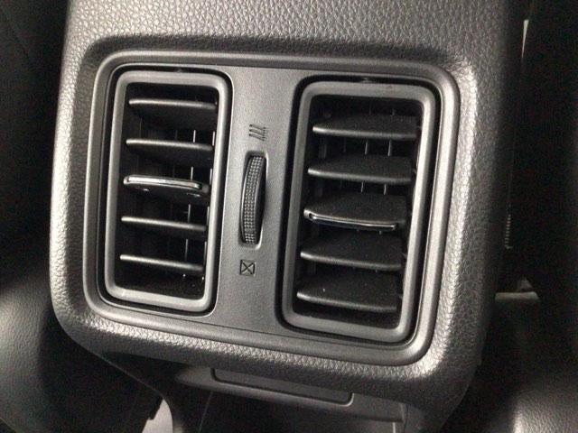 ヴェゼル ｅ：ＨＥＶＺ　ＬＥＤ・フルセグ・メモリナビ・バックカメラ・純正ＡＷ・シートヒーター・ＥＴＣ　衝突回避支援ブレーキ機能　１オナ　スマキ　Ｐトランク　フルオートエアコン　Ｄレコ　エアバッグ　両席エアバック　Ｒカメ（21枚目）