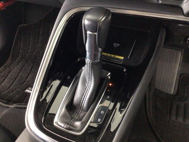 ヴェゼル ｅ：ＨＥＶＺ　ＬＥＤ・フルセグ・メモリナビ・バックカメラ・純正ＡＷ・シートヒーター・ＥＴＣ　衝突回避支援ブレーキ機能　１オナ　スマキ　Ｐトランク　フルオートエアコン　Ｄレコ　エアバッグ　両席エアバック　Ｒカメ（22枚目）