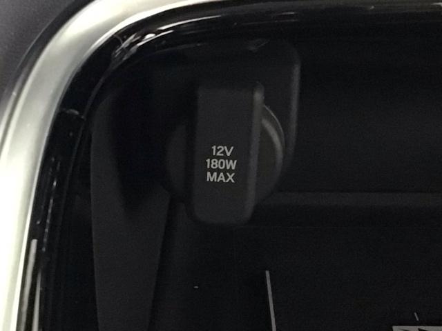 ヴェゼル ｅ：ＨＥＶＺ　ＬＥＤ・フルセグ・メモリナビ・バックカメラ・純正ＡＷ・シートヒーター・ＥＴＣ　衝突回避支援ブレーキ機能　１オナ　スマキ　Ｐトランク　フルオートエアコン　Ｄレコ　エアバッグ　両席エアバック　Ｒカメ（24枚目）