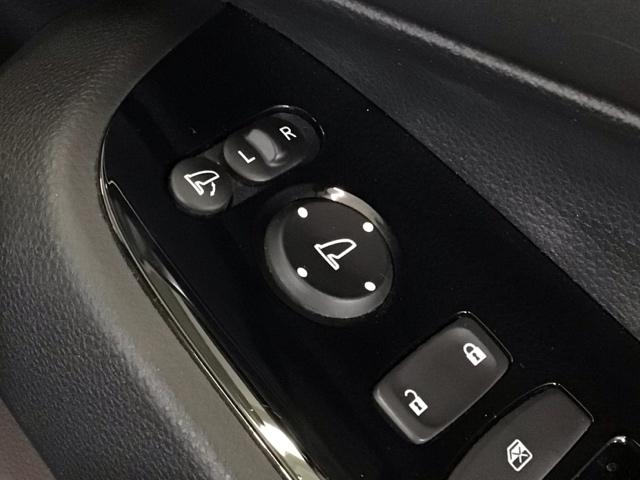 ヴェゼル ｅ：ＨＥＶＺ　ＬＥＤ・フルセグ・メモリナビ・バックカメラ・純正ＡＷ・シートヒーター・ＥＴＣ　衝突回避支援ブレーキ機能　１オナ　スマキ　Ｐトランク　フルオートエアコン　Ｄレコ　エアバッグ　両席エアバック　Ｒカメ（39枚目）