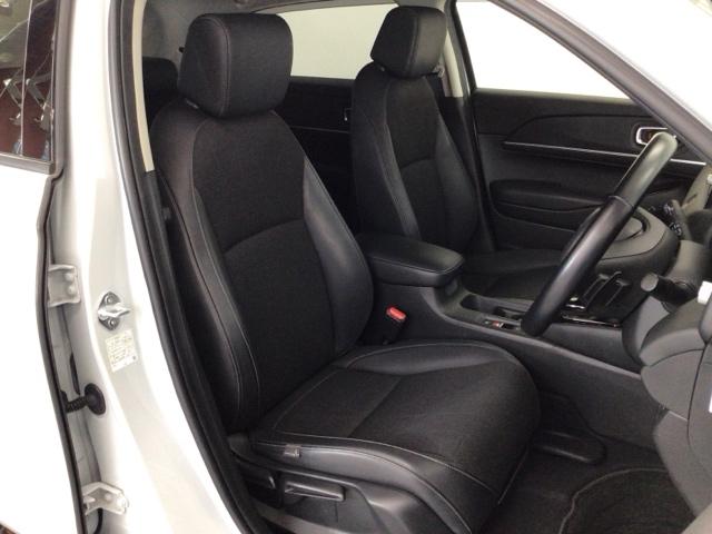 ヴェゼル ｅ：ＨＥＶＺ　ＬＥＤ・フルセグ・メモリナビ・バックカメラ・純正ＡＷ・シートヒーター・ＥＴＣ　衝突回避支援ブレーキ機能　１オナ　スマキ　Ｐトランク　フルオートエアコン　Ｄレコ　エアバッグ　両席エアバック　Ｒカメ（42枚目）