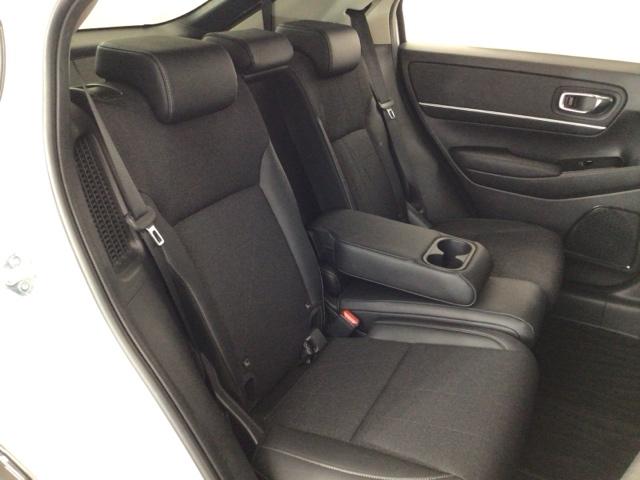 ヴェゼル ｅ：ＨＥＶＺ　ＬＥＤ・フルセグ・メモリナビ・バックカメラ・純正ＡＷ・シートヒーター・ＥＴＣ　衝突回避支援ブレーキ機能　１オナ　スマキ　Ｐトランク　フルオートエアコン　Ｄレコ　エアバッグ　両席エアバック　Ｒカメ（46枚目）