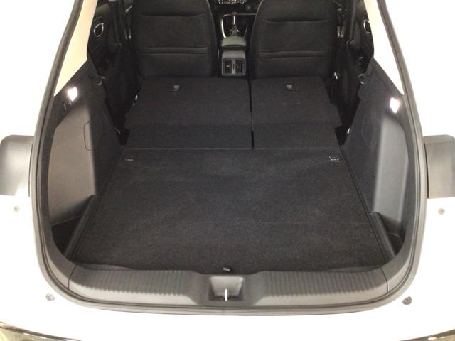 ヴェゼル ｅ：ＨＥＶＺ　ＬＥＤ・フルセグ・メモリナビ・バックカメラ・純正ＡＷ・シートヒーター・ＥＴＣ　衝突回避支援ブレーキ機能　１オナ　スマキ　Ｐトランク　フルオートエアコン　Ｄレコ　エアバッグ　両席エアバック　Ｒカメ（53枚目）