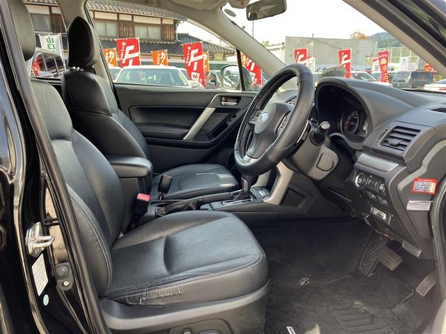 フォレスター ２．０ｉ－Ｓ　アイサイト　革シート　４ＷＤ　ワンセグ　メモリーナビ　ＤＶＤ再生　バックカメラ　衝突被害軽減システム　ＥＴＣ　ＨＩＤヘッドライト　ワンオーナー（13枚目）