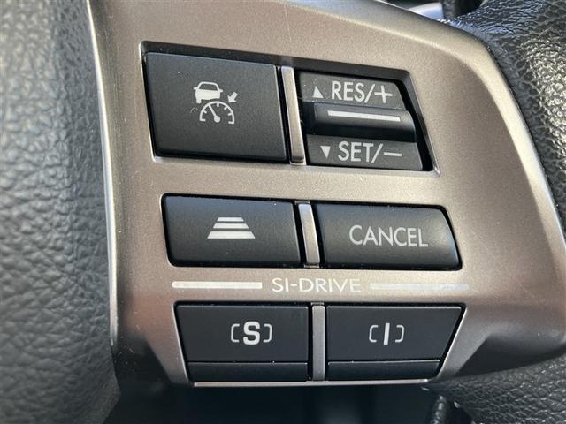 フォレスター ２．０ｉ－Ｓ　アイサイト　革シート　４ＷＤ　ワンセグ　メモリーナビ　ＤＶＤ再生　バックカメラ　衝突被害軽減システム　ＥＴＣ　ＨＩＤヘッドライト　ワンオーナー（16枚目）