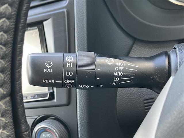 フォレスター ２．０ｉ－Ｓ　アイサイト　革シート　４ＷＤ　ワンセグ　メモリーナビ　ＤＶＤ再生　バックカメラ　衝突被害軽減システム　ＥＴＣ　ＨＩＤヘッドライト　ワンオーナー（18枚目）