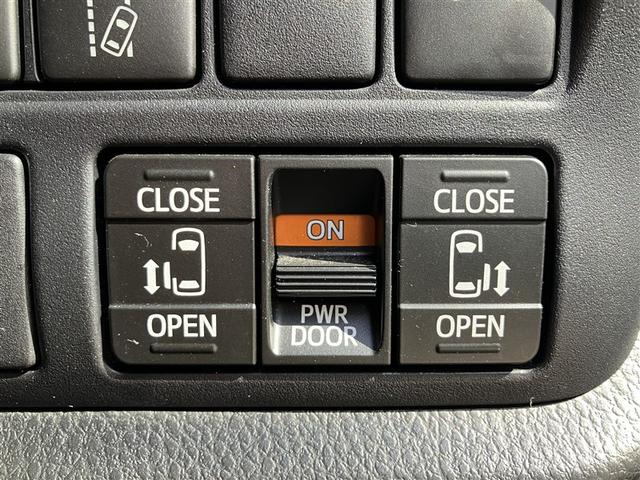 ノア ハイブリッドＳｉ　ダブルバイビーＩＩＩ　フルセグ　メモリーナビ　ＤＶＤ再生　後席モニター　衝突被害軽減システム　ＥＴＣ　両側電動スライド　ＬＥＤヘッドランプ　ウオークスルー　乗車定員７人　３列シート　ワンオーナー（21枚目）