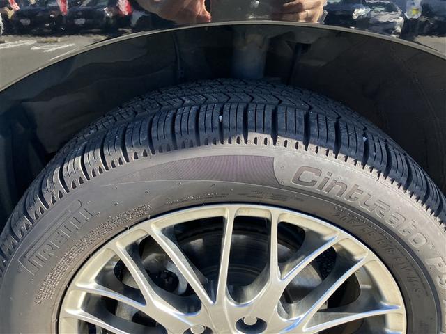 ノア ハイブリッドＳｉ　ダブルバイビーＩＩＩ　フルセグ　メモリーナビ　ＤＶＤ再生　後席モニター　衝突被害軽減システム　ＥＴＣ　両側電動スライド　ＬＥＤヘッドランプ　ウオークスルー　乗車定員７人　３列シート　ワンオーナー（34枚目）