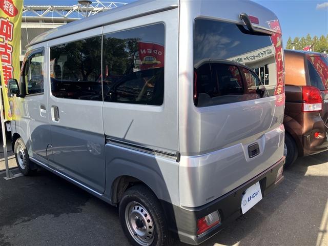 納車前には定期点検を行います。