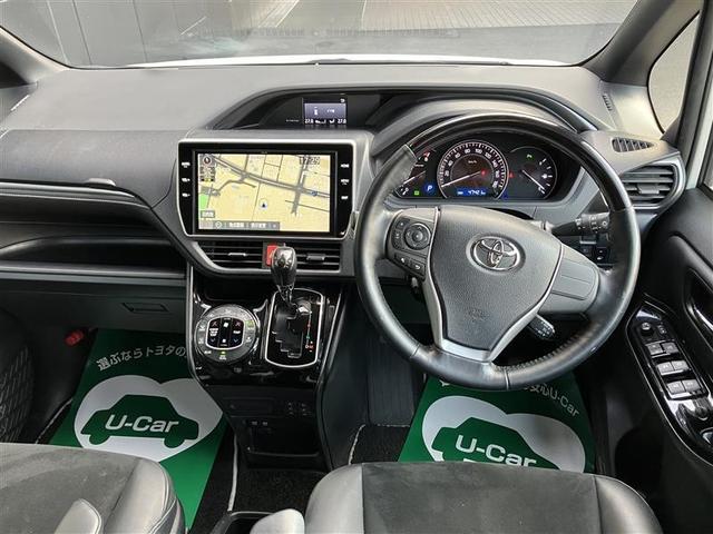 エスクァイア Ｇｉ　プレミアムパッケージ　ブラックテーラード　フルセグ　メモリーナビ　ＤＶＤ再生　後席モニター　バックカメラ　衝突被害軽減システム　ＥＴＣ　両側電動スライド　ＬＥＤヘッドランプ　乗車定員７人　３列シート　ワンオーナー　アイドリングストップ（8枚目）