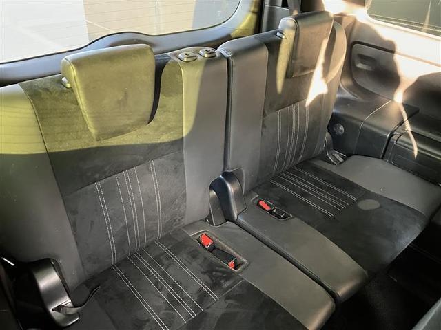 エスクァイア Ｇｉ　プレミアムパッケージ　ブラックテーラード　フルセグ　メモリーナビ　ＤＶＤ再生　後席モニター　バックカメラ　衝突被害軽減システム　ＥＴＣ　両側電動スライド　ＬＥＤヘッドランプ　乗車定員７人　３列シート　ワンオーナー　アイドリングストップ（11枚目）