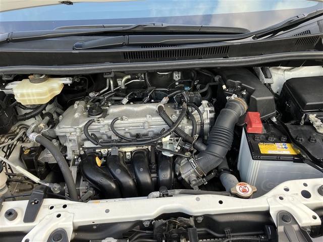 エスクァイア Ｇｉ　プレミアムパッケージ　ブラックテーラード　フルセグ　メモリーナビ　ＤＶＤ再生　後席モニター　バックカメラ　衝突被害軽減システム　ＥＴＣ　両側電動スライド　ＬＥＤヘッドランプ　乗車定員７人　３列シート　ワンオーナー　アイドリングストップ（27枚目）