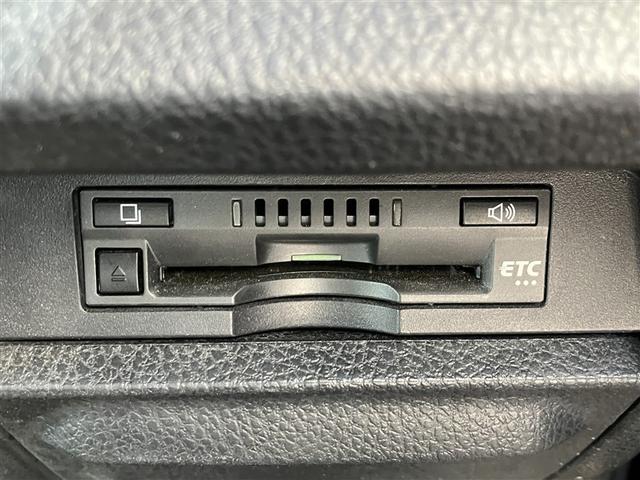 エスクァイア GI フルセグ メモリーナビ DVD再生 後席モニター バックカメラ 衝突被害軽減システム ETC 両側電動スライド LEDヘッドランプ 乗車定員7人 3列シート ワンオーナー(21枚目)