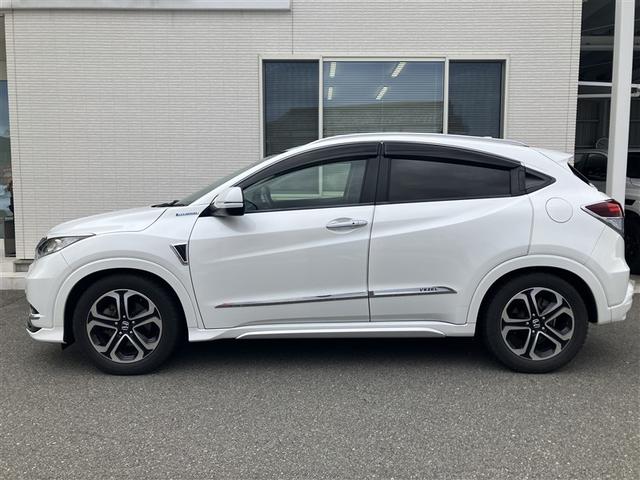 ヴェゼル ハイブリッドＺ　フルセグ　ＨＤＤナビ　ＤＶＤ再生　バックカメラ　衝突被害軽減システム　ＥＴＣ　ＬＥＤヘッドランプ　ワンオーナー　フルエアロ（3枚目）