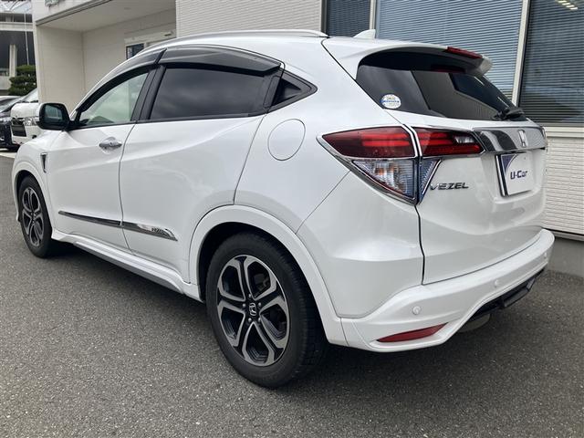 ヴェゼル ハイブリッドＺ　フルセグ　ＨＤＤナビ　ＤＶＤ再生　バックカメラ　衝突被害軽減システム　ＥＴＣ　ＬＥＤヘッドランプ　ワンオーナー　フルエアロ（4枚目）